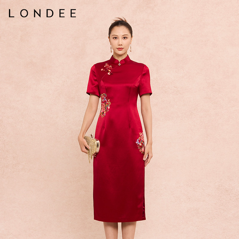 Londee/龙笛新中式红色刺绣旗袍女优雅气质敬酒服礼服6S21252