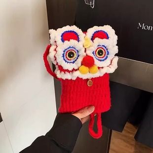 迷你小包包女童2026新款红色新年拜年包儿童斜挎针织虎头醒狮包包