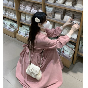 太好看啦~复古甜美初恋温柔风文艺别致蕾丝显瘦灯芯绒连衣裙子女