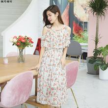 韩版露肩碎花雪纺ins超火的连衣裙女夏季2025新款仙女收腰中长款