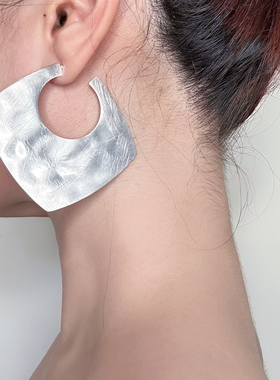 欧美肌理拉丝方形耳环女2026新款高级感小众设计耳饰个性夸张耳坠