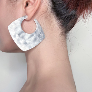 欧美肌理拉丝方形耳环女2025新款 夸张耳坠 高级感小众设计耳饰个性