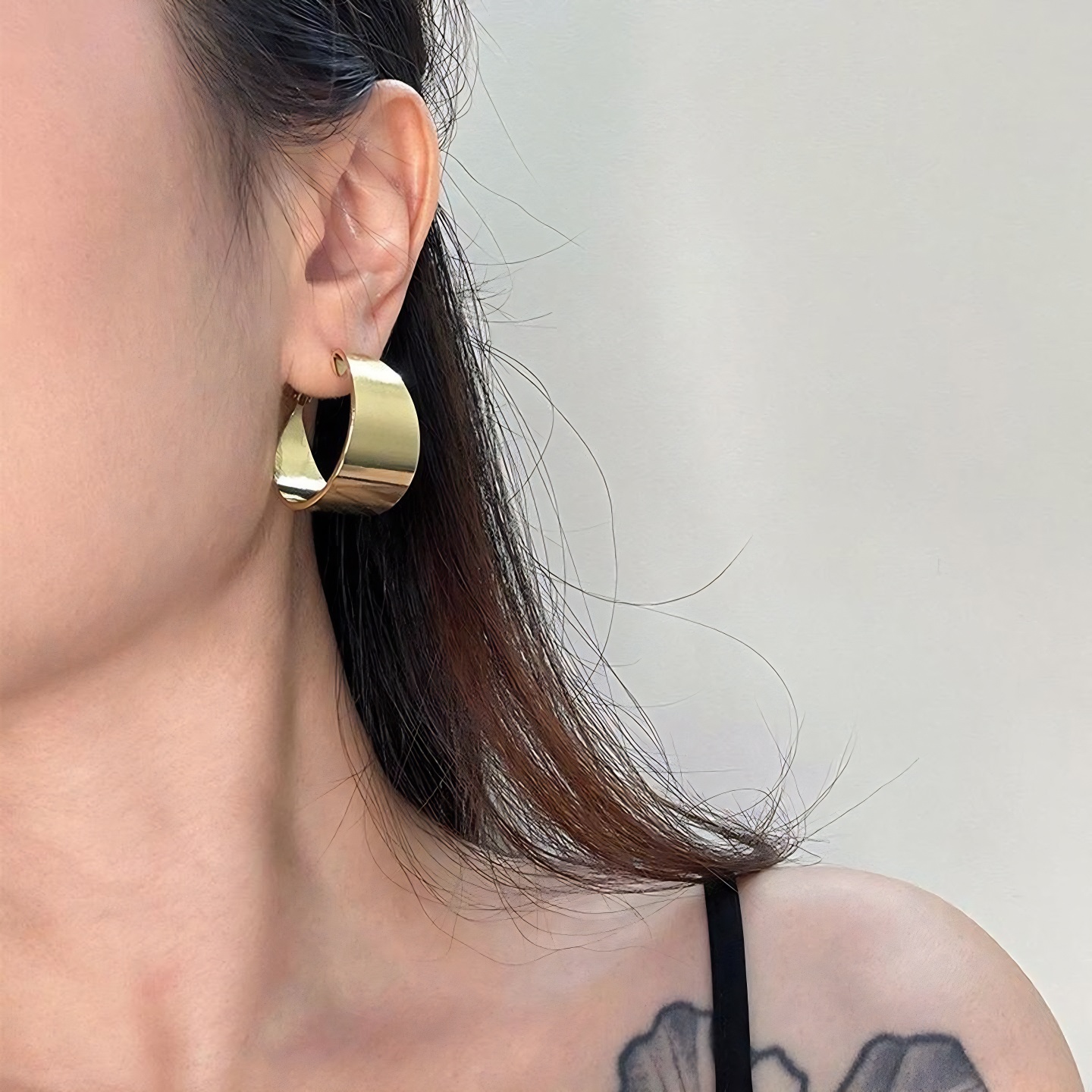 时髦宽面C圈耳环女简约夸张光面渐变金属圆环耳圈耳饰时尚百搭潮