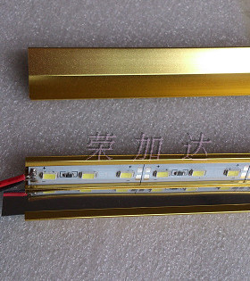 黄金柜暖光硬灯条灯槽 进口芯5630暖色硬条 金黄色反光片V型铝材