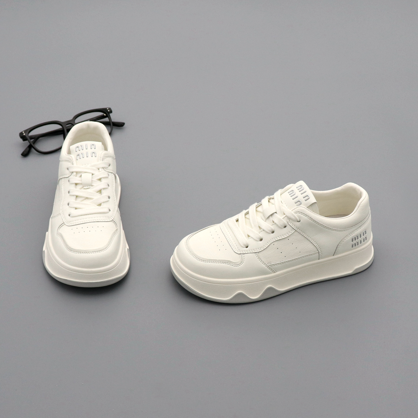 厚底小白鞋女真皮低帮休闲板鞋