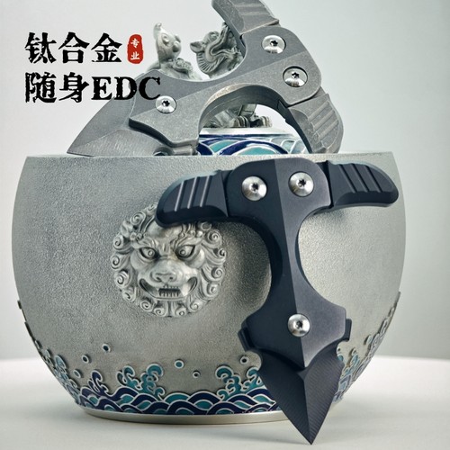 钛合金指虎把玩自救破窗车载防身