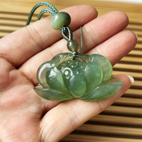 岫玉荷花莲花吊坠多款合集