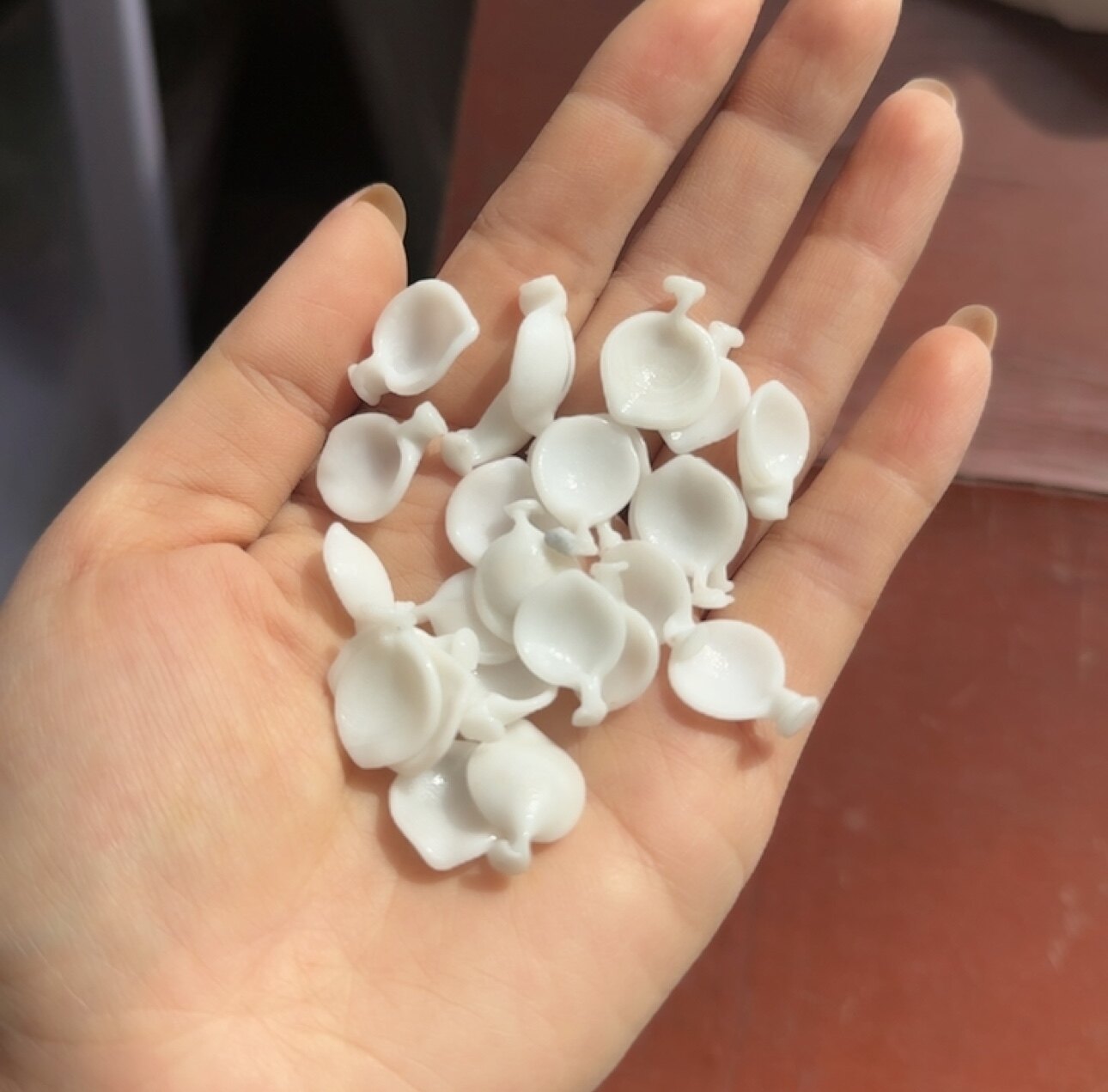 老料器花瓣古风头饰diy盆景手工发簪琉璃料器饰品瑕疵白碧桃50片