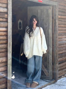 Adan 慵懒V领大毛衣2025冬季韩系宽松加厚麻花灯笼袖针织上衣女