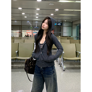 韩系复古显瘦百搭慵懒修身 秋季 内搭上衣女 连帽针织收腰开衫 Adan