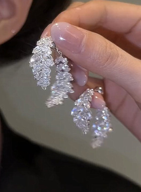叶子银针耳钉镶锆石耳饰品