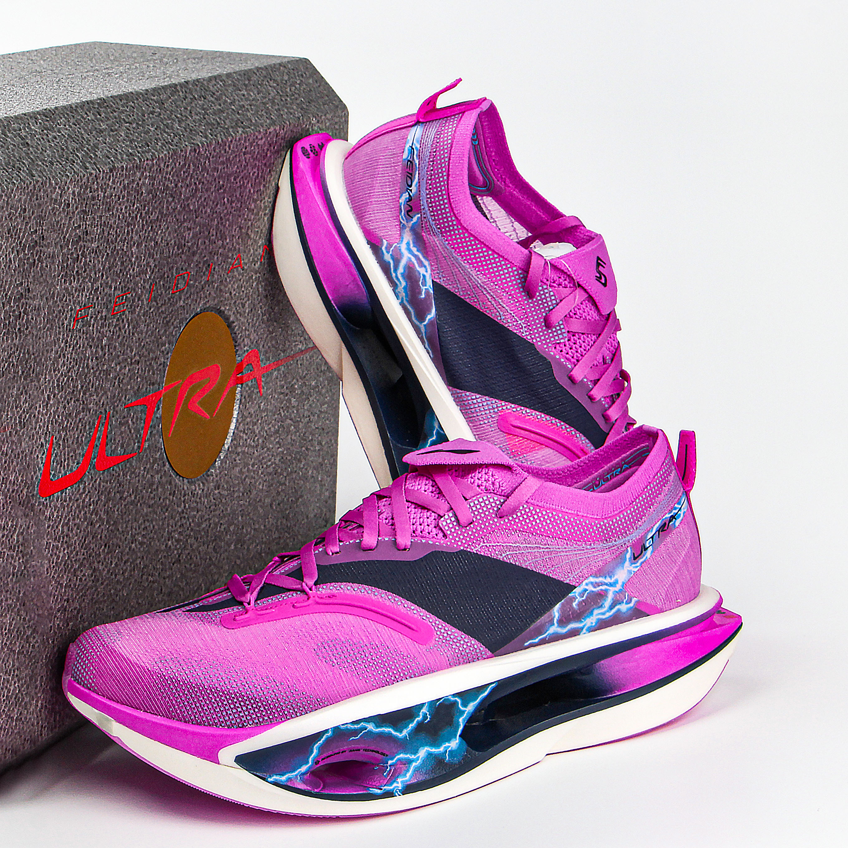 李宁飞电5ULTRA竞速跑鞋䨻丝男A