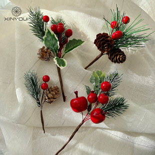 心悠圣诞藤圈装 饰墙面节日场景创意材料布置 饰松针红果礼物礼盒装