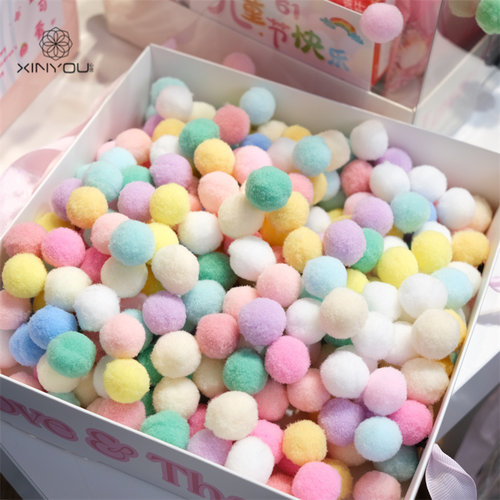 儿童节日马卡龙毛球礼盒装饰材料