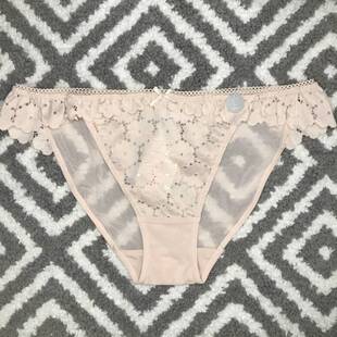 119元5条6ixty8ight专柜正品 生桃色蕾丝性感荷叶边三角内裤 底裤