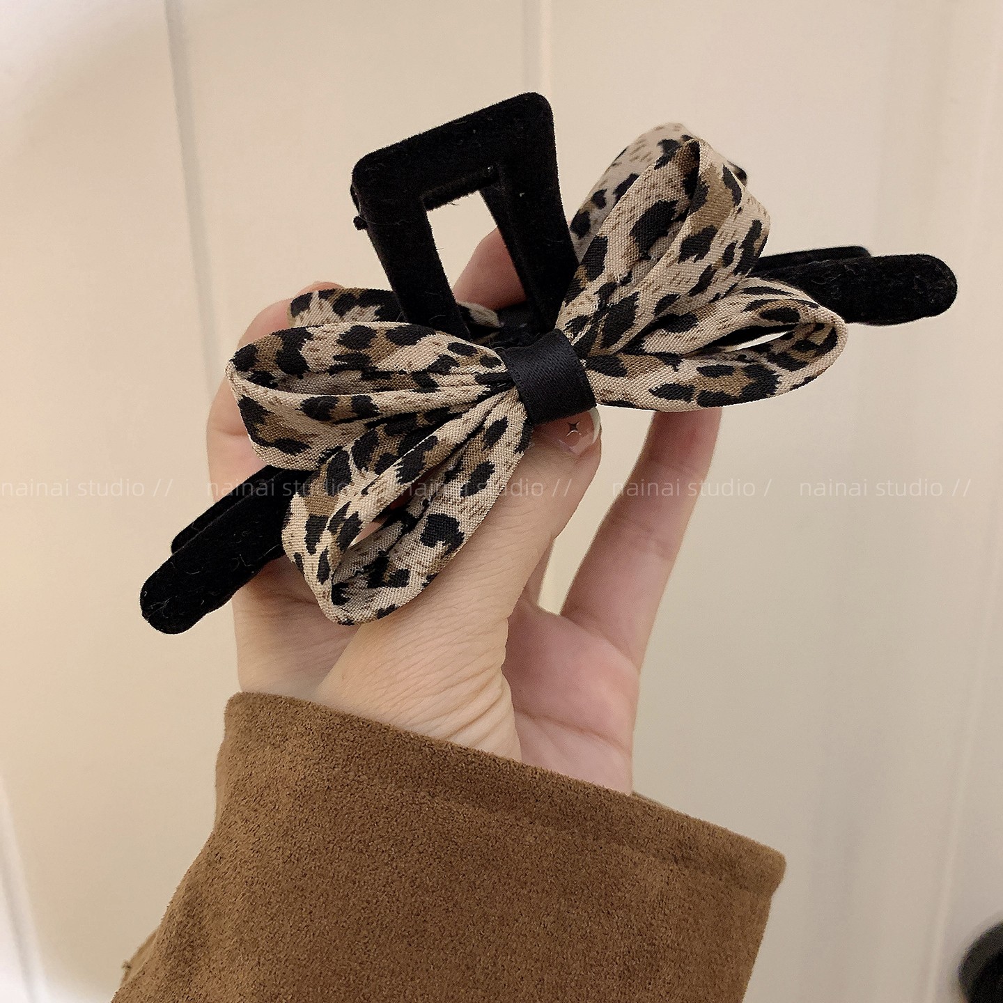 豹纹蝴蝶结抓夹~植绒大号甜酷辣妹后脑勺盘发鲨鱼夹发夹小众发饰A