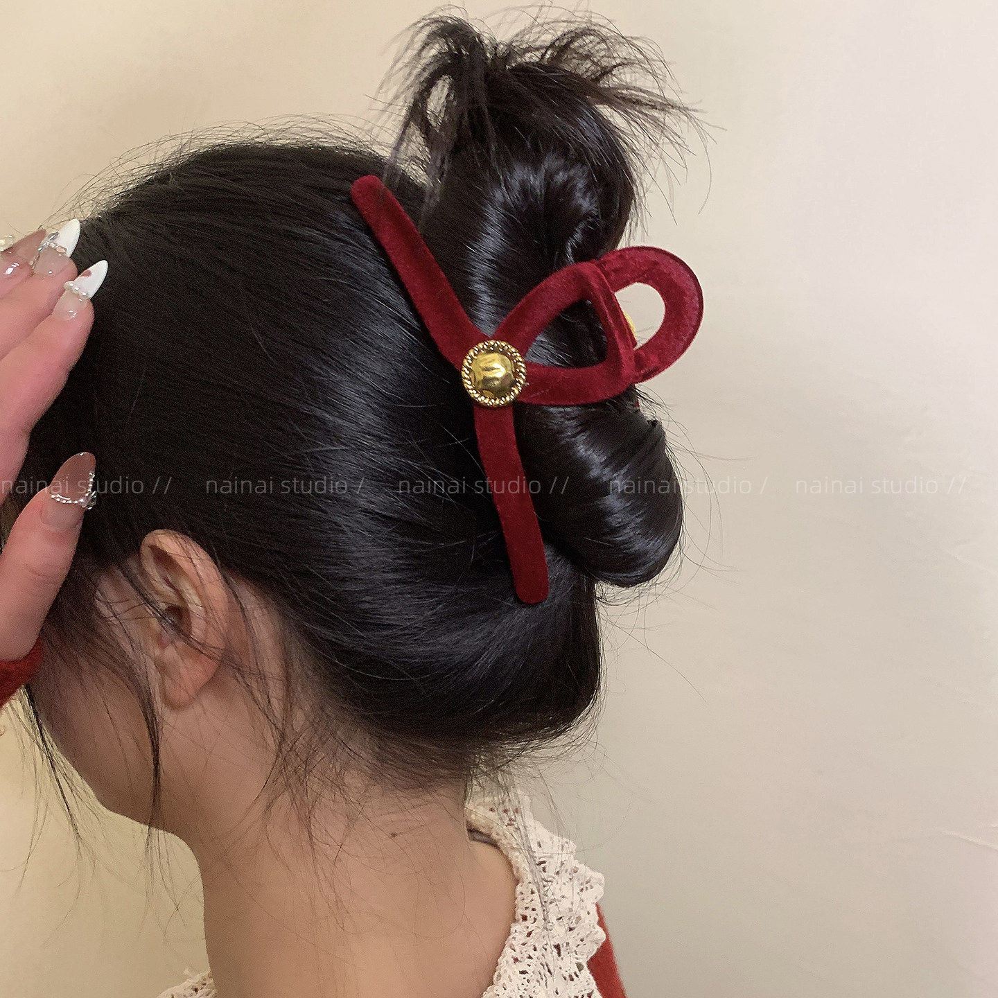 红色小金标抓夹~新年植绒大号后脑勺盘发鲨鱼夹高级感过年发抓女A