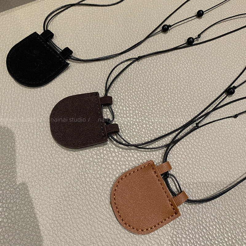 挂脖迷你小包~2024早秋毛衣链凹造型极简穿搭设计感月牙包项链女