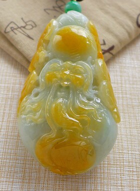 黄翡双彩俏色精雕寿星公翡翠把件