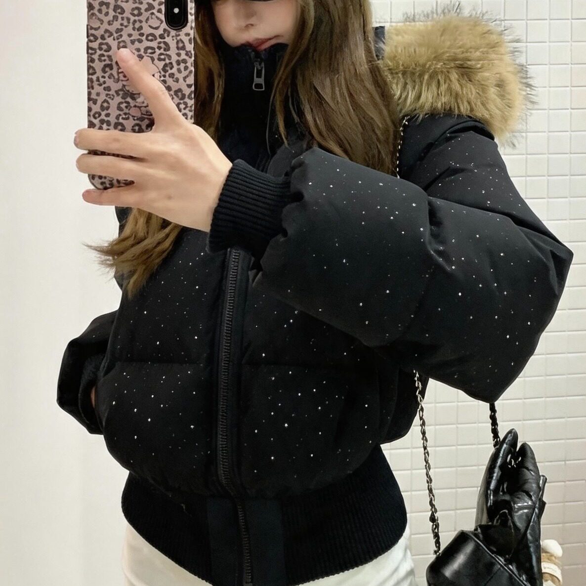 暗黑辣妹满天星烫钻羽绒服女
