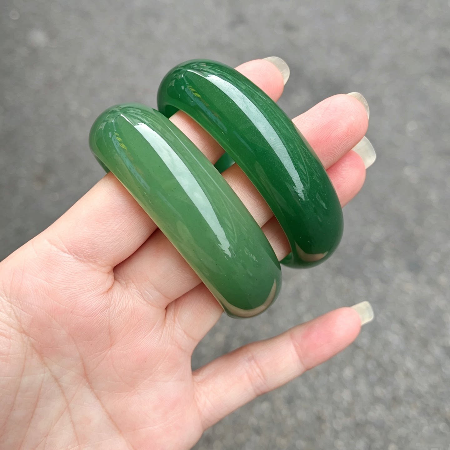 天然东陵玉碧绿加宽手镯一物一图