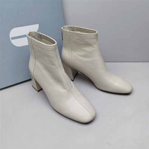comely/康莉正品撤柜休闲时尚方头粗跟女新款羊皮后拉链时装短靴