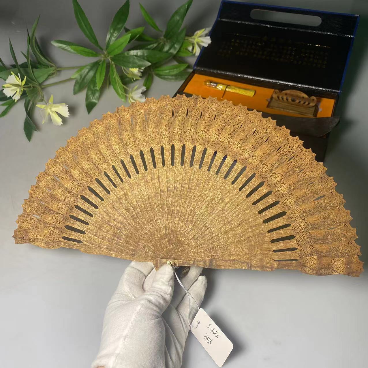 古风送礼折扇摆件小叶桢楠新中式