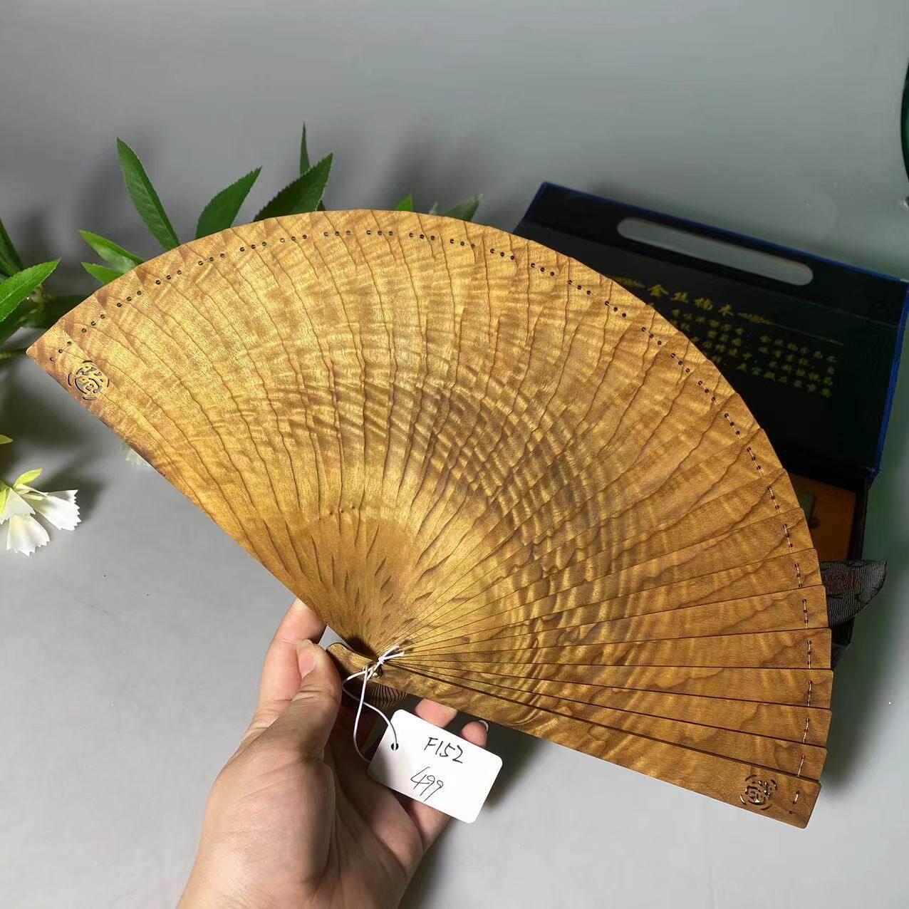 金丝楠木苏扇复古小叶桢楠水波纹