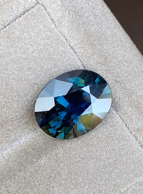 天然蓝宝石 大颗粒蓝宝石6.52克拉 深色蓝宝石椭圆 裸石戒面