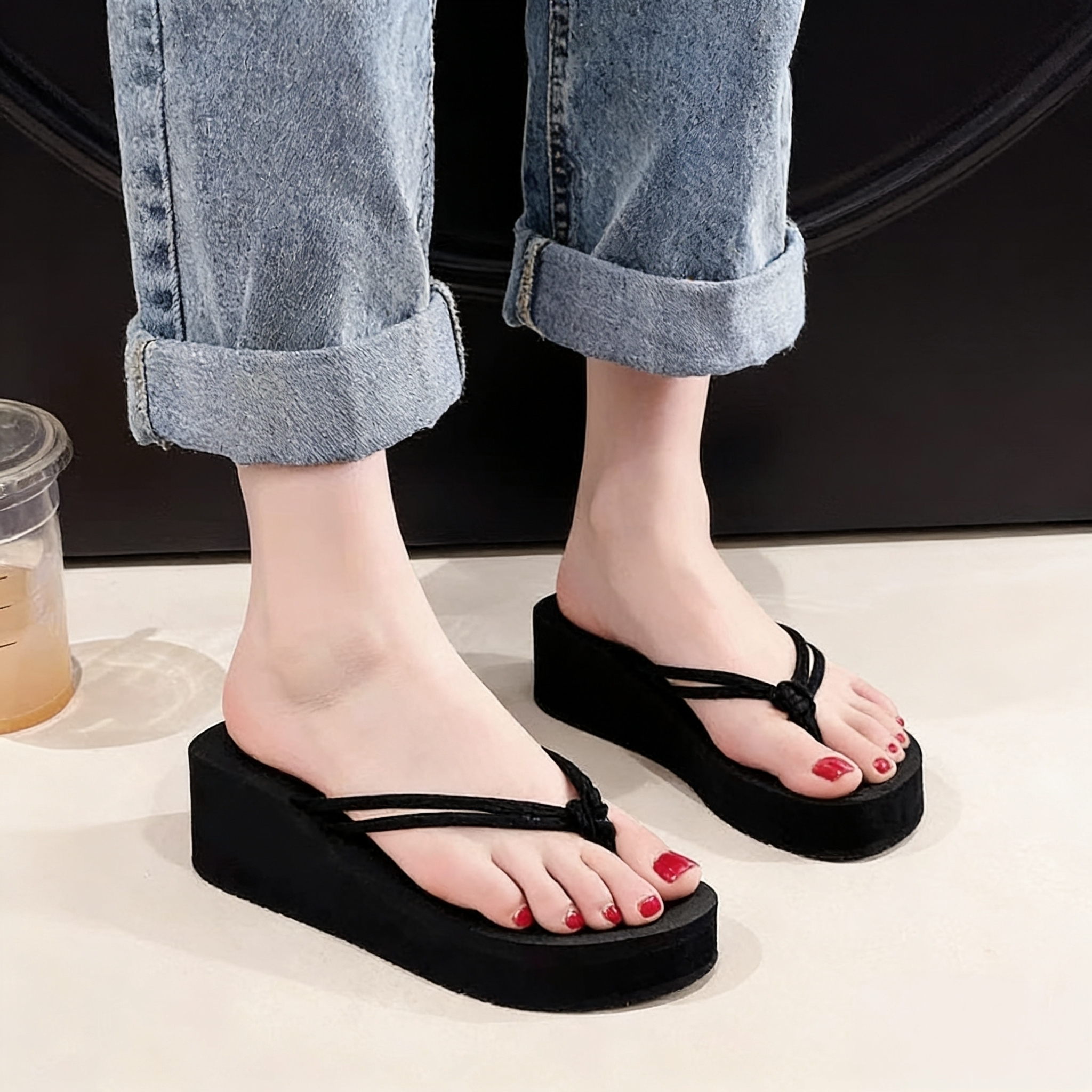 厚底人字拖鞋女夏季外穿新款松糕底坡跟夹脚增高海边沙滩凉拖黑色