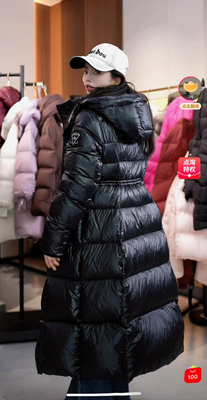 全身充绒黑金修身石墨烯收腰过膝长款连帽鹅绒羽绒服女2025冬季