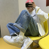 深蓝色