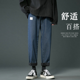 深蓝色