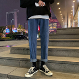深蓝色