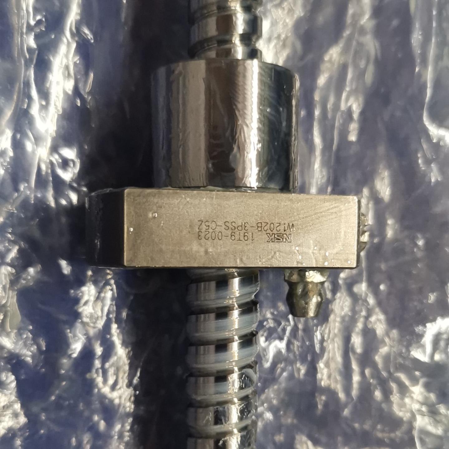 原装日本NSK W1202B-3PSS-C5Z精密滚珠丝杆螺母总长270mm现货询价