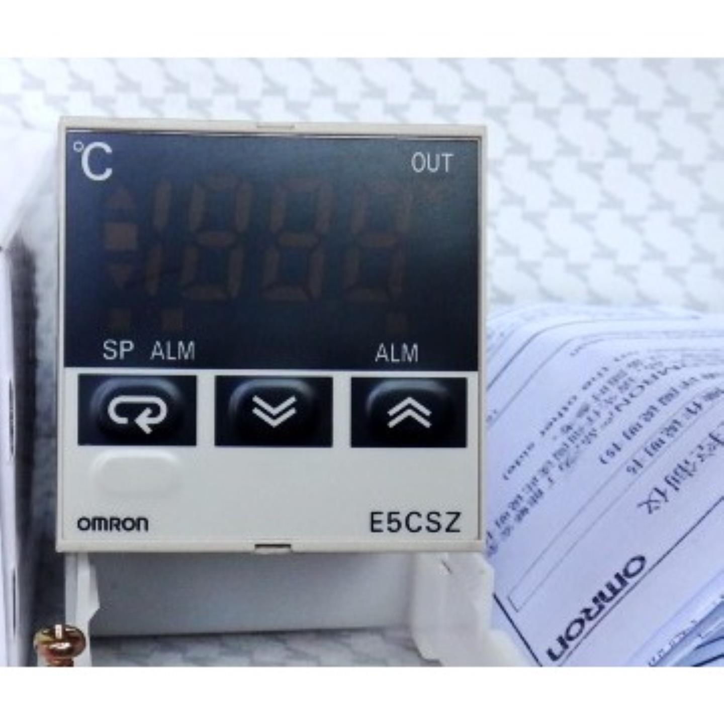 E5CSZ-R1T E5CSZ-Q1T  E5CSZ-Q1TD E5CSZ-R1TD 现货温控器询价