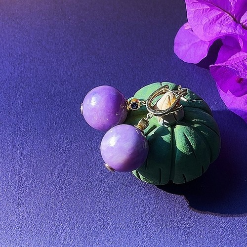 18K金耳环镶嵌天然老矿舒俱来