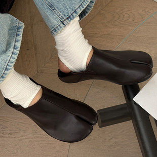 诗歌兰真皮猪蹄分趾鞋女鞋2026新款平底一脚蹬乐福鞋简约通勤单鞋