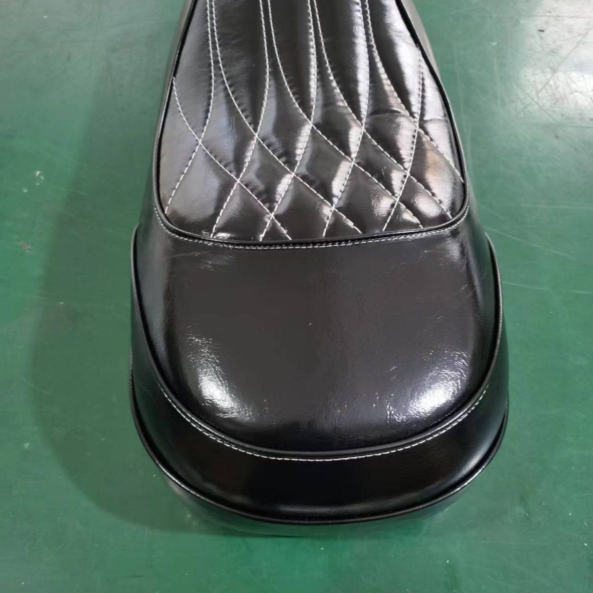 适用009短尾坐垫改装无损53cm安装一体深远海盗船座包