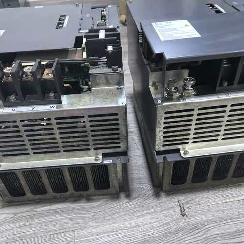 55KW MR-J3-DU55KB4 驱动器 议价