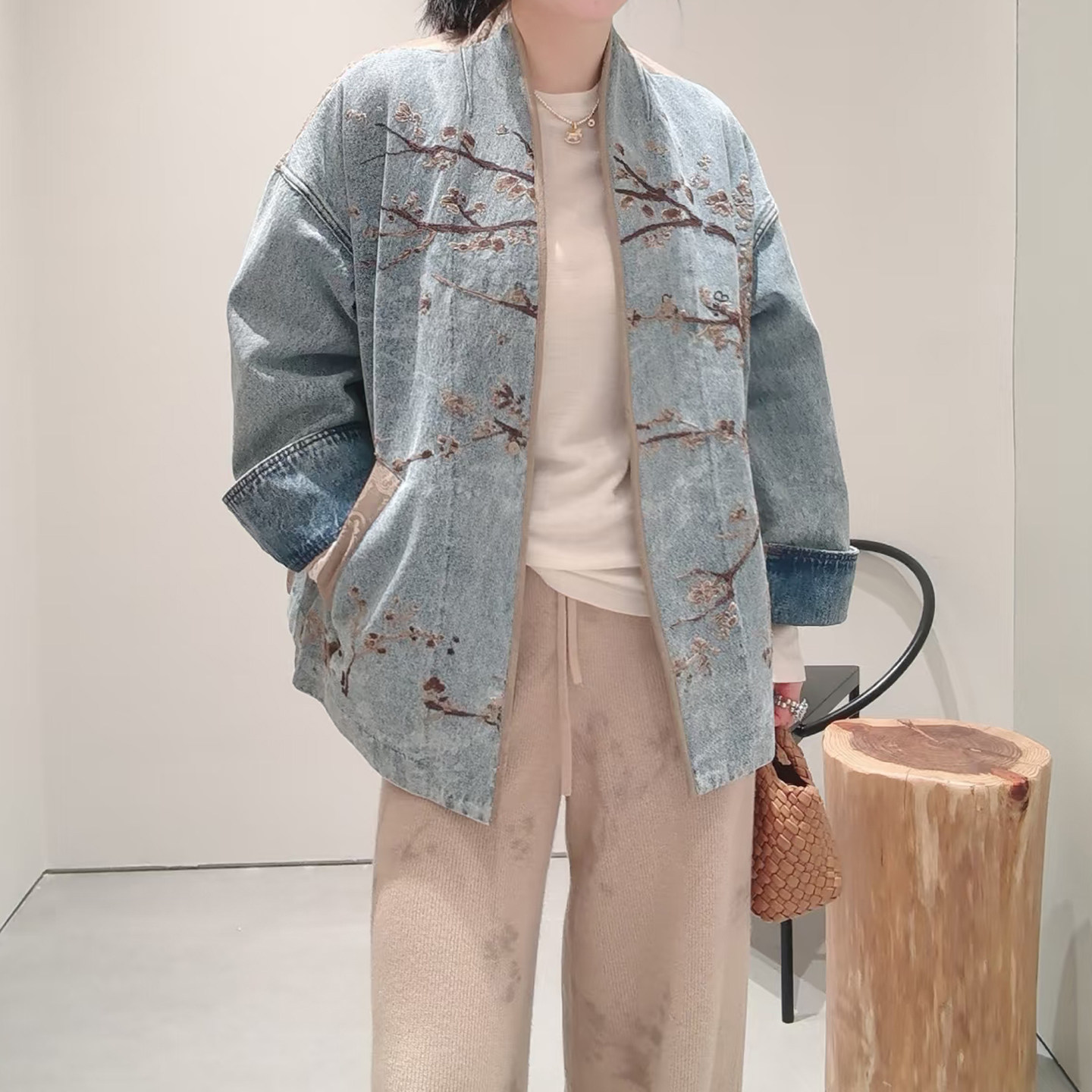 现货2026春季新款复古新中式刺绣提花立领宽松棉服外套女2K1HR07