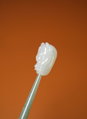 秋会长的和田玉白玉籽料三通国检