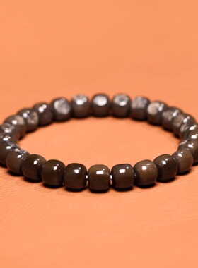 秋会长和田玉沙枣青糖色手串