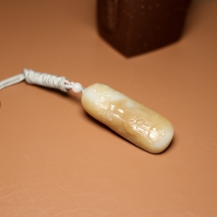 秋会长和田玉新疆天然糖白玉籽料菩萨挂件【NGTC国检N1子料大证】