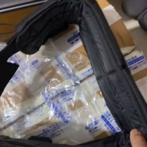 议价维修台湾产潜水配重腰包，黑色尼龙材质，5个口袋设计。每个