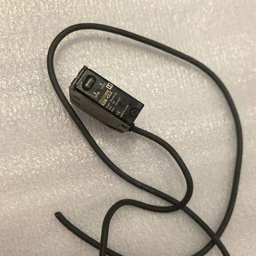 议价维修欧姆龙拆机反射型光电开关 E3S-CL2