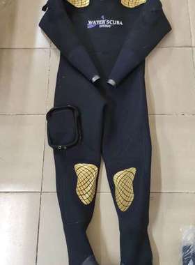 议价维修Water Scuba潜水服，黑色主体配黄色网格图案，6mm