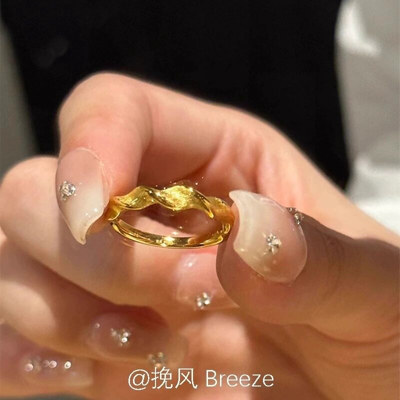 黄金色麦穗莫比乌斯戒指女轻奢高级感2026新款素圈小众设计食指戒