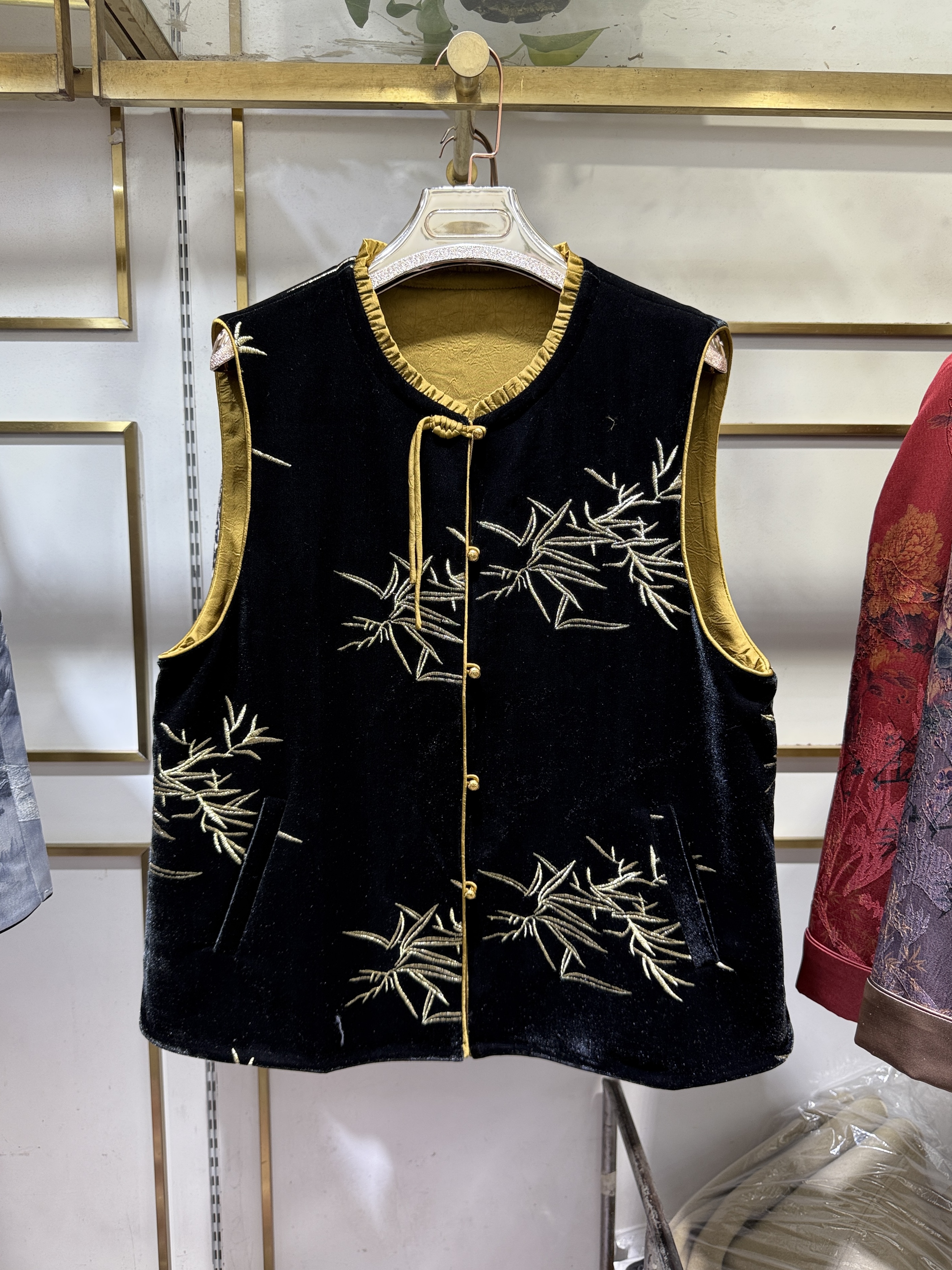 (商场同款专柜发货)新中式国风时尚重工刺绣丝绒中老年妈妈马甲