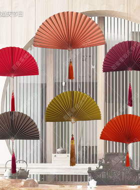 元旦节红色纸扇花金色半圆扇商场橱窗背景挂饰古风布置装饰挂件